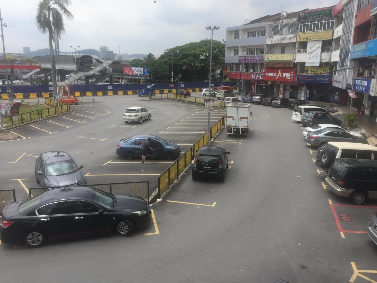 Desa House Hotel Kepong Exterior photo
