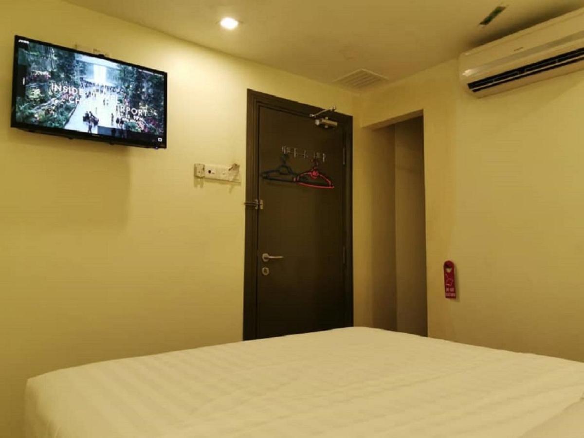 Desa House Hotel Kepong Exterior photo